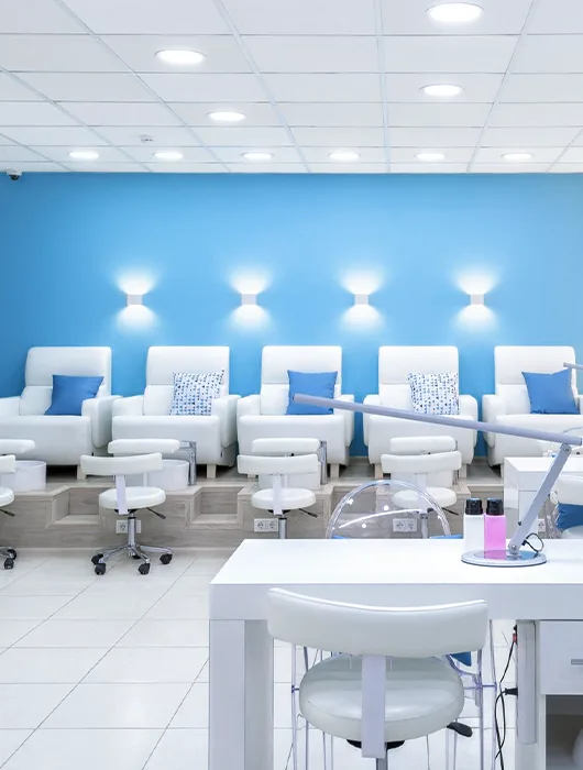 large nail spa
